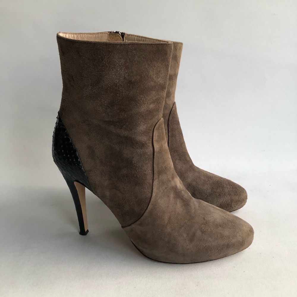 All day heels Ron White suede  high heel boots. Retail 600$ size 39 size 8US